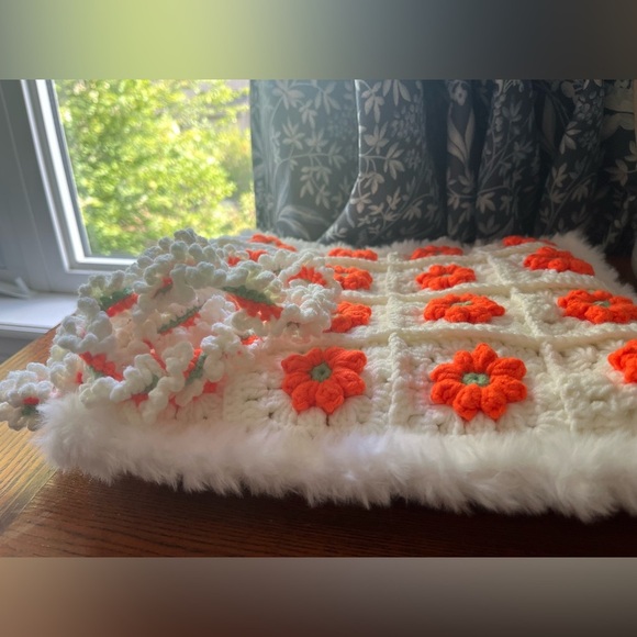 Handmade Crochet Floral Tote Bag - Cream and Orange - Picture 5 of 10